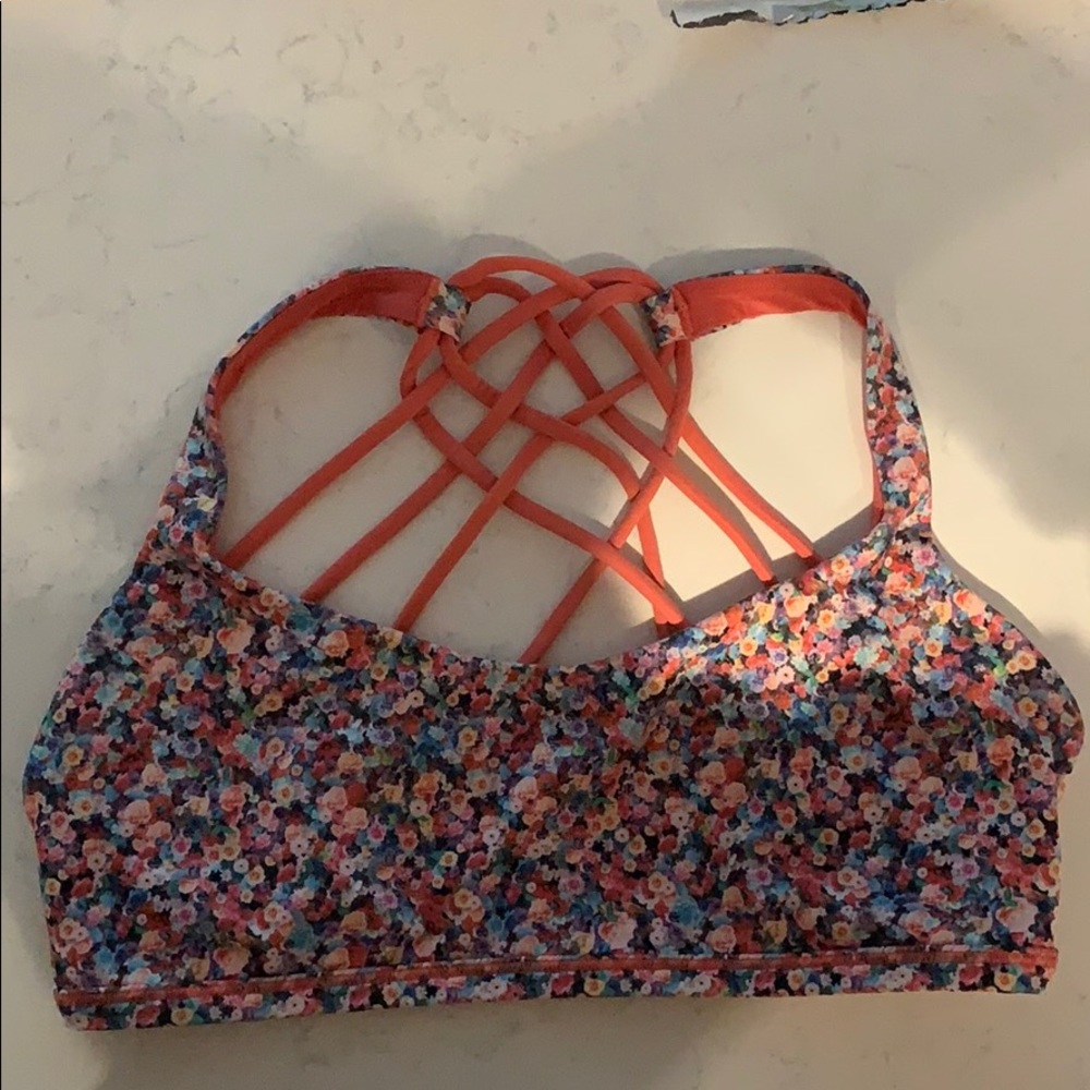 Lululemon sports bra